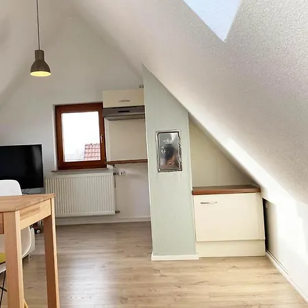 شقة Gemuetliche 2 Zimmerwohnung Mit Tv Und Wlan